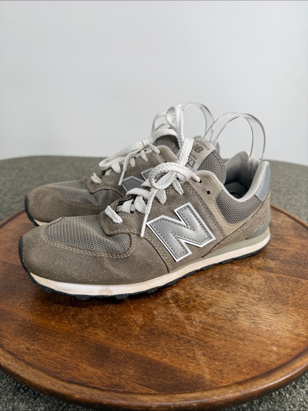 New Balance Shoes Boys 7 Gray Sneakers 574 Classic *Show Wear